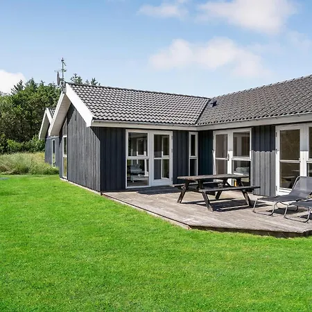 Holiday home 5 Bedroom Beautiful In Jerup