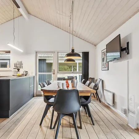Сasa de vacaciones Beach Front Home In Jerup With Sauna Jerup