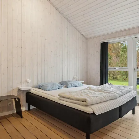 5 Bedroom Beautiful In Jerup