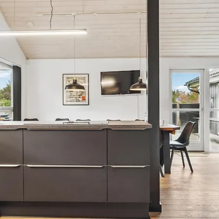Beach Front Home In Jerup With Sauna Сasa de vacaciones *