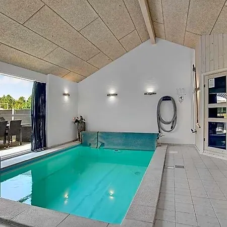 Front In With Sauna Ferienhaus